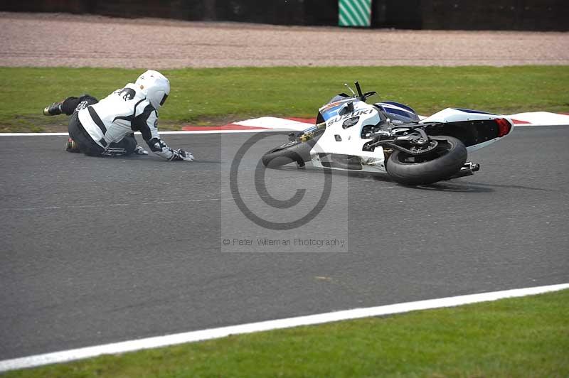 enduro digital images;event digital images;eventdigitalimages;no limits trackdays;oulton no limits trackday;oulton park cheshire;oulton trackday photographs;peter wileman photography;racing digital images;trackday digital images;trackday photos