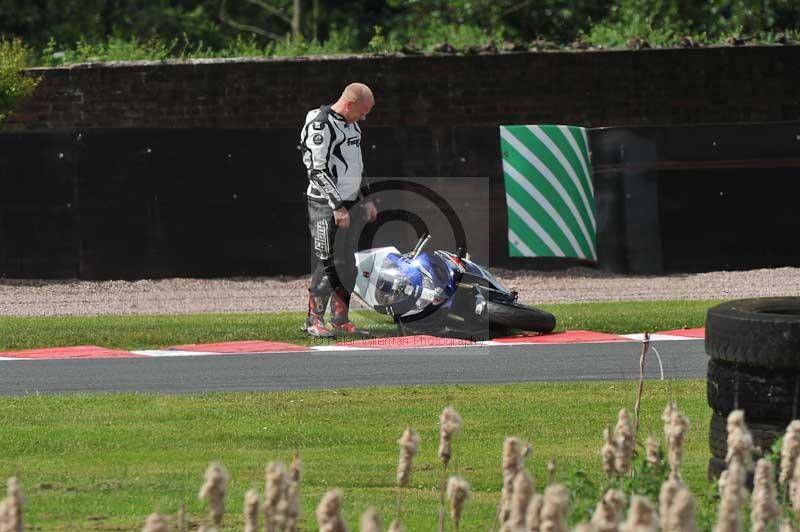 enduro digital images;event digital images;eventdigitalimages;no limits trackdays;oulton no limits trackday;oulton park cheshire;oulton trackday photographs;peter wileman photography;racing digital images;trackday digital images;trackday photos