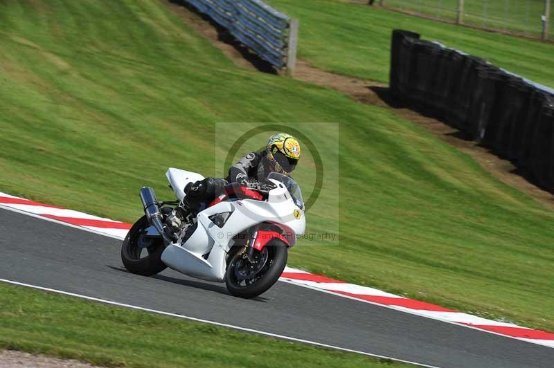 enduro digital images;event digital images;eventdigitalimages;no limits trackdays;oulton no limits trackday;oulton park cheshire;oulton trackday photographs;peter wileman photography;racing digital images;trackday digital images;trackday photos