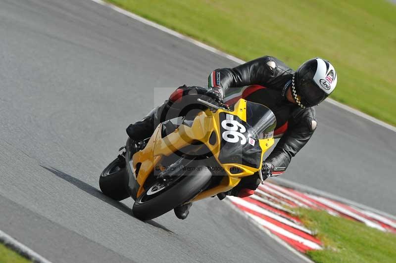 enduro digital images;event digital images;eventdigitalimages;no limits trackdays;oulton no limits trackday;oulton park cheshire;oulton trackday photographs;peter wileman photography;racing digital images;trackday digital images;trackday photos