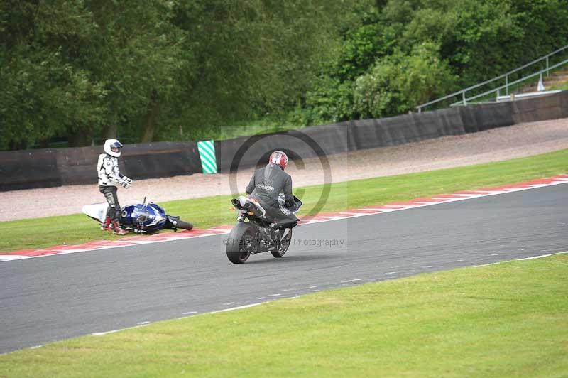enduro digital images;event digital images;eventdigitalimages;no limits trackdays;oulton no limits trackday;oulton park cheshire;oulton trackday photographs;peter wileman photography;racing digital images;trackday digital images;trackday photos