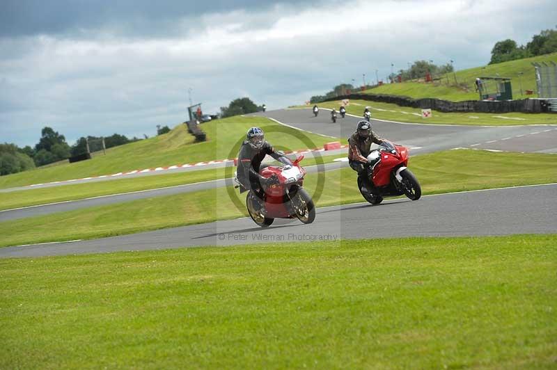 enduro digital images;event digital images;eventdigitalimages;no limits trackdays;oulton no limits trackday;oulton park cheshire;oulton trackday photographs;peter wileman photography;racing digital images;trackday digital images;trackday photos