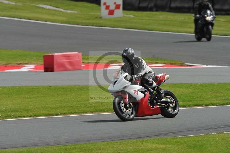 enduro digital images;event digital images;eventdigitalimages;no limits trackdays;oulton no limits trackday;oulton park cheshire;oulton trackday photographs;peter wileman photography;racing digital images;trackday digital images;trackday photos