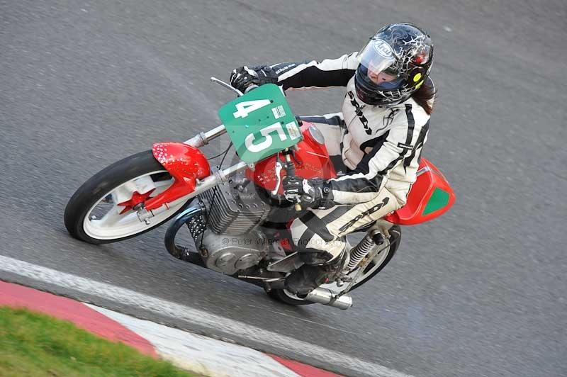 cadwell no limits trackday;cadwell park;cadwell park photographs;cadwell trackday photographs;enduro digital images;event digital images;eventdigitalimages;no limits trackdays;peter wileman photography;racing digital images;trackday digital images;trackday photos