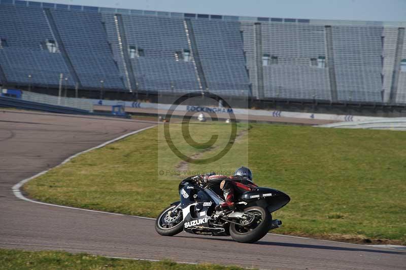 Rockingham no limits trackday;enduro digital images;event digital images;eventdigitalimages;no limits trackdays;peter wileman photography;racing digital images;rockingham raceway northamptonshire;rockingham trackday photographs;trackday digital images;trackday photos