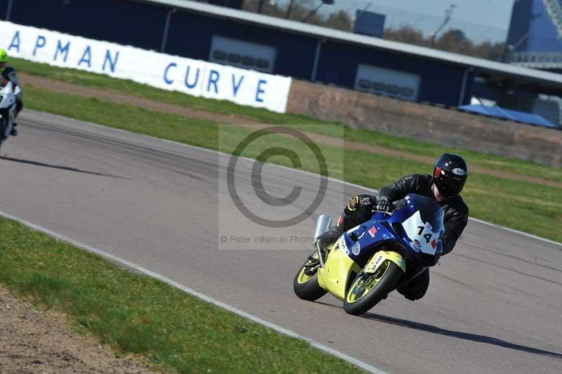 Rockingham no limits trackday;enduro digital images;event digital images;eventdigitalimages;no limits trackdays;peter wileman photography;racing digital images;rockingham raceway northamptonshire;rockingham trackday photographs;trackday digital images;trackday photos