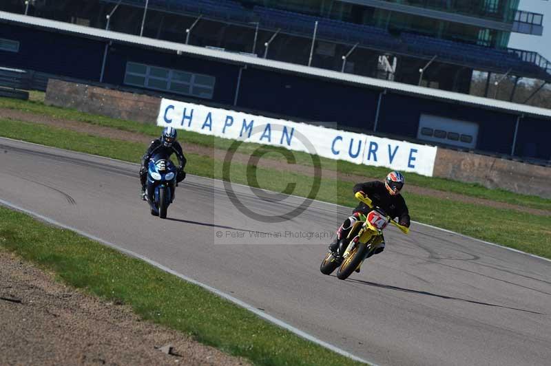 Rockingham no limits trackday;enduro digital images;event digital images;eventdigitalimages;no limits trackdays;peter wileman photography;racing digital images;rockingham raceway northamptonshire;rockingham trackday photographs;trackday digital images;trackday photos