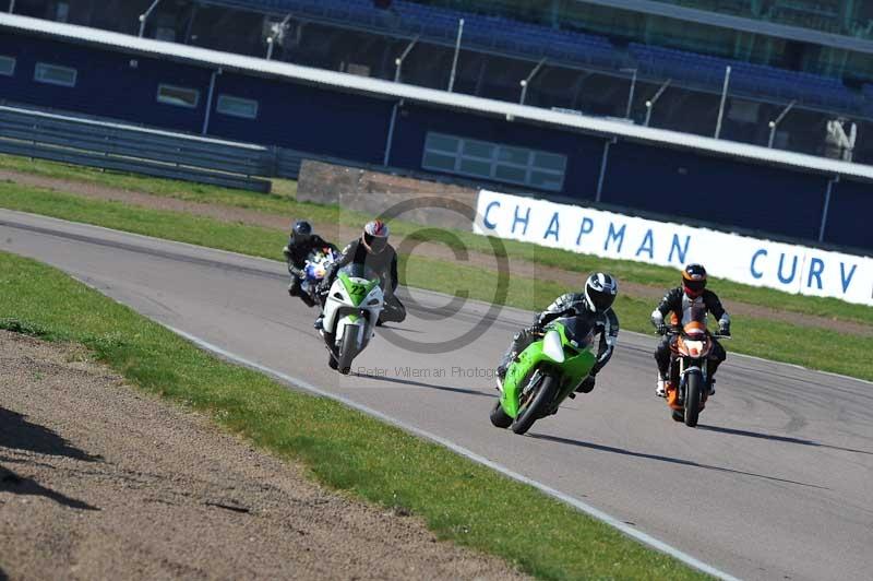 Rockingham no limits trackday;enduro digital images;event digital images;eventdigitalimages;no limits trackdays;peter wileman photography;racing digital images;rockingham raceway northamptonshire;rockingham trackday photographs;trackday digital images;trackday photos