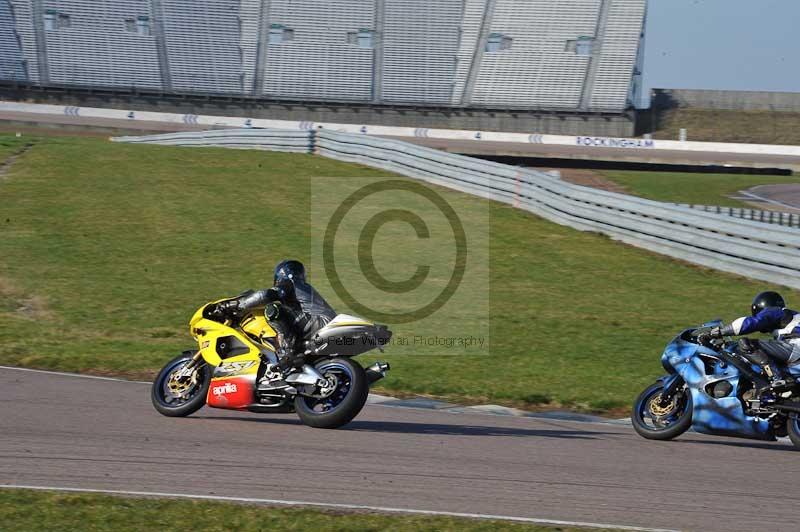 Rockingham no limits trackday;enduro digital images;event digital images;eventdigitalimages;no limits trackdays;peter wileman photography;racing digital images;rockingham raceway northamptonshire;rockingham trackday photographs;trackday digital images;trackday photos