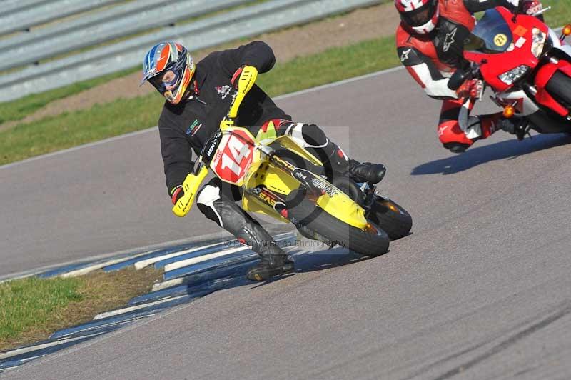 Rockingham no limits trackday;enduro digital images;event digital images;eventdigitalimages;no limits trackdays;peter wileman photography;racing digital images;rockingham raceway northamptonshire;rockingham trackday photographs;trackday digital images;trackday photos