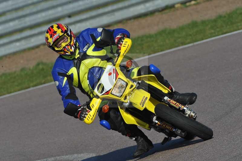 Rockingham no limits trackday;enduro digital images;event digital images;eventdigitalimages;no limits trackdays;peter wileman photography;racing digital images;rockingham raceway northamptonshire;rockingham trackday photographs;trackday digital images;trackday photos