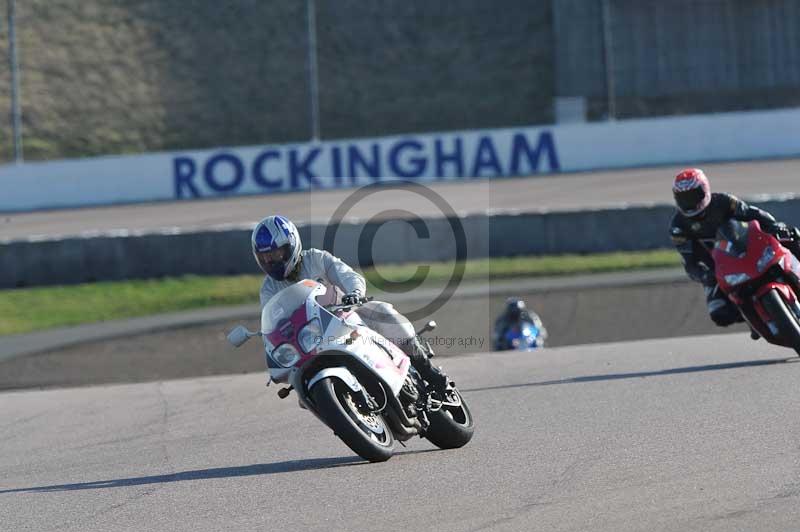 Rockingham no limits trackday;enduro digital images;event digital images;eventdigitalimages;no limits trackdays;peter wileman photography;racing digital images;rockingham raceway northamptonshire;rockingham trackday photographs;trackday digital images;trackday photos
