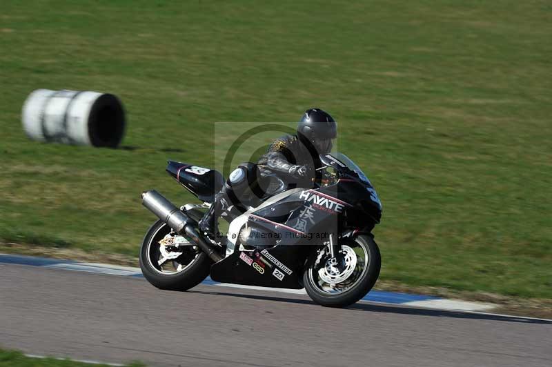 Rockingham no limits trackday;enduro digital images;event digital images;eventdigitalimages;no limits trackdays;peter wileman photography;racing digital images;rockingham raceway northamptonshire;rockingham trackday photographs;trackday digital images;trackday photos