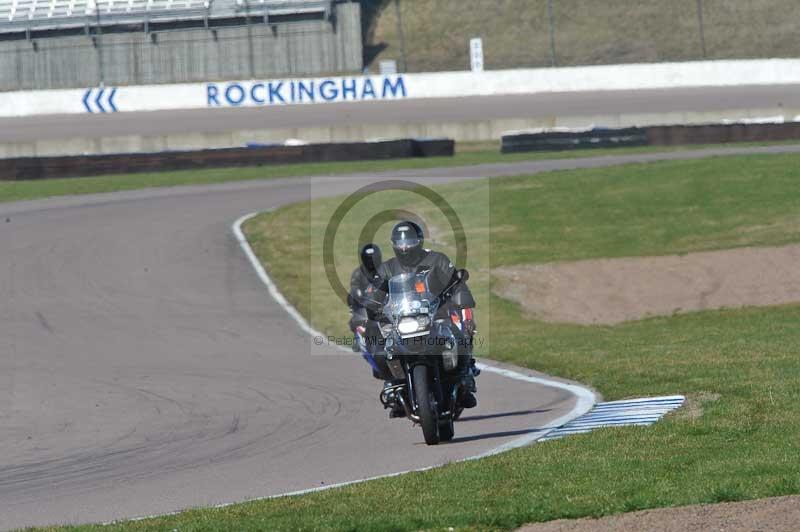 Rockingham no limits trackday;enduro digital images;event digital images;eventdigitalimages;no limits trackdays;peter wileman photography;racing digital images;rockingham raceway northamptonshire;rockingham trackday photographs;trackday digital images;trackday photos
