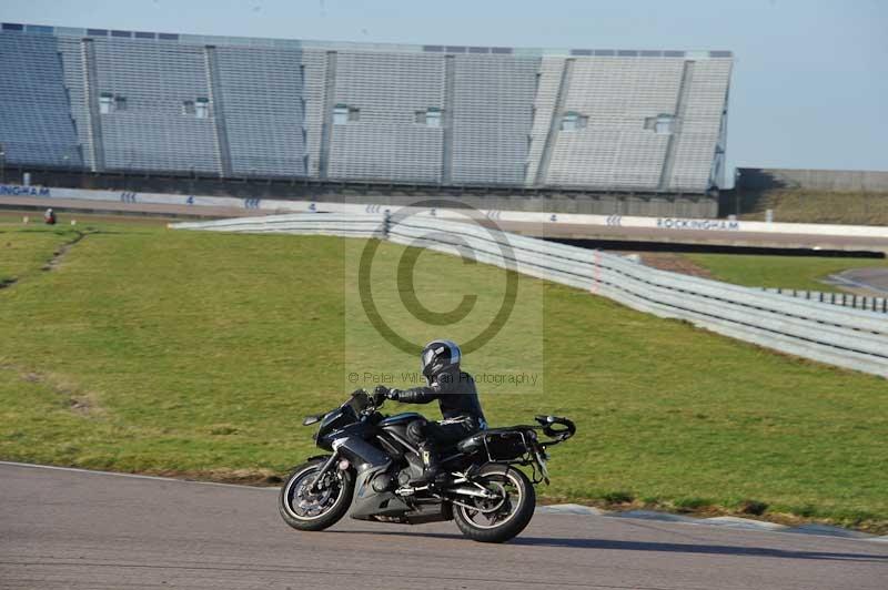 Rockingham no limits trackday;enduro digital images;event digital images;eventdigitalimages;no limits trackdays;peter wileman photography;racing digital images;rockingham raceway northamptonshire;rockingham trackday photographs;trackday digital images;trackday photos