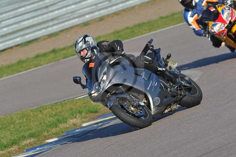 Rockingham no limits trackday;enduro digital images;event digital images;eventdigitalimages;no limits trackdays;peter wileman photography;racing digital images;rockingham raceway northamptonshire;rockingham trackday photographs;trackday digital images;trackday photos