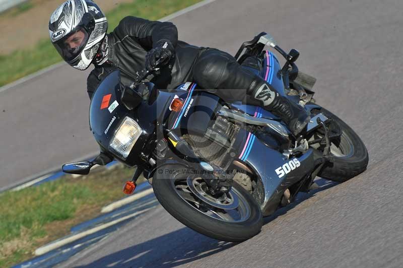 Rockingham no limits trackday;enduro digital images;event digital images;eventdigitalimages;no limits trackdays;peter wileman photography;racing digital images;rockingham raceway northamptonshire;rockingham trackday photographs;trackday digital images;trackday photos