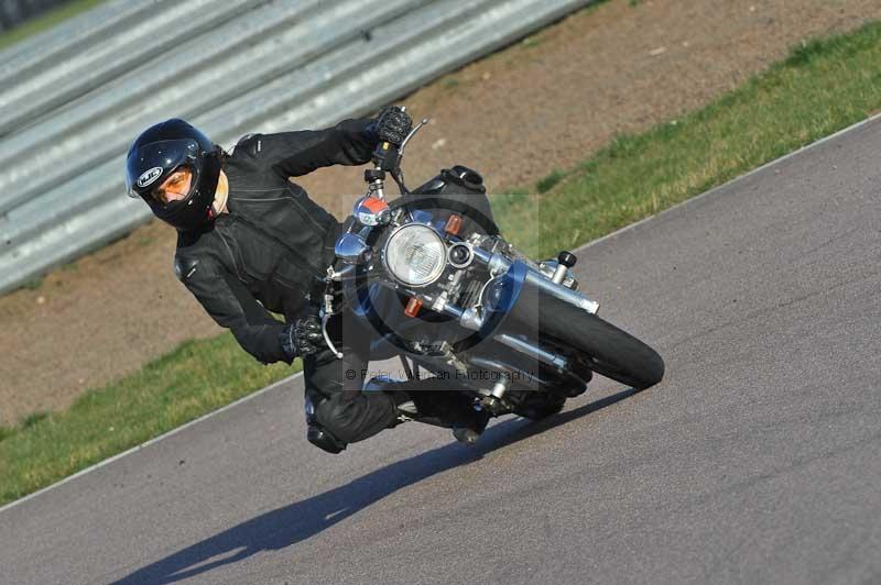 Rockingham no limits trackday;enduro digital images;event digital images;eventdigitalimages;no limits trackdays;peter wileman photography;racing digital images;rockingham raceway northamptonshire;rockingham trackday photographs;trackday digital images;trackday photos