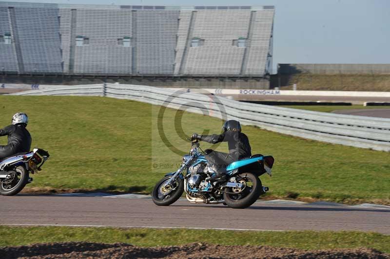 Rockingham no limits trackday;enduro digital images;event digital images;eventdigitalimages;no limits trackdays;peter wileman photography;racing digital images;rockingham raceway northamptonshire;rockingham trackday photographs;trackday digital images;trackday photos