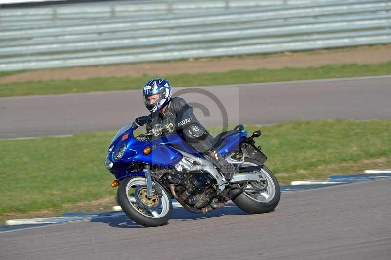 Rockingham no limits trackday;enduro digital images;event digital images;eventdigitalimages;no limits trackdays;peter wileman photography;racing digital images;rockingham raceway northamptonshire;rockingham trackday photographs;trackday digital images;trackday photos