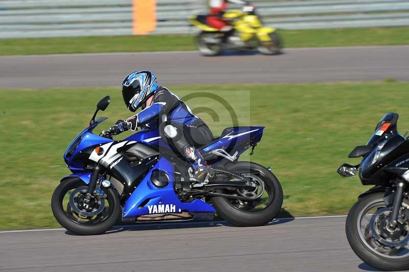 Rockingham no limits trackday;enduro digital images;event digital images;eventdigitalimages;no limits trackdays;peter wileman photography;racing digital images;rockingham raceway northamptonshire;rockingham trackday photographs;trackday digital images;trackday photos
