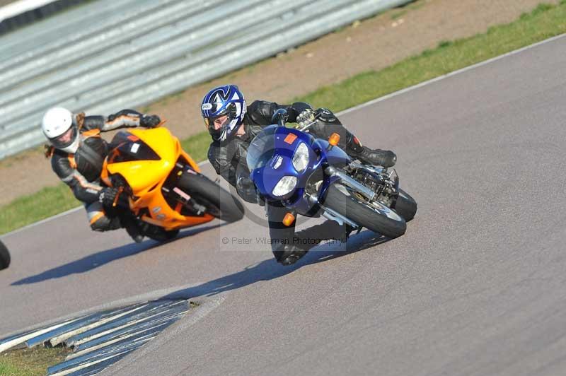 Rockingham no limits trackday;enduro digital images;event digital images;eventdigitalimages;no limits trackdays;peter wileman photography;racing digital images;rockingham raceway northamptonshire;rockingham trackday photographs;trackday digital images;trackday photos
