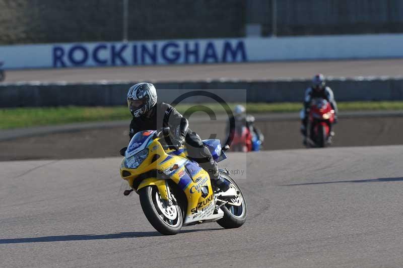 Rockingham no limits trackday;enduro digital images;event digital images;eventdigitalimages;no limits trackdays;peter wileman photography;racing digital images;rockingham raceway northamptonshire;rockingham trackday photographs;trackday digital images;trackday photos