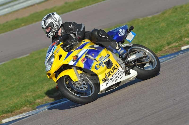 Rockingham no limits trackday;enduro digital images;event digital images;eventdigitalimages;no limits trackdays;peter wileman photography;racing digital images;rockingham raceway northamptonshire;rockingham trackday photographs;trackday digital images;trackday photos