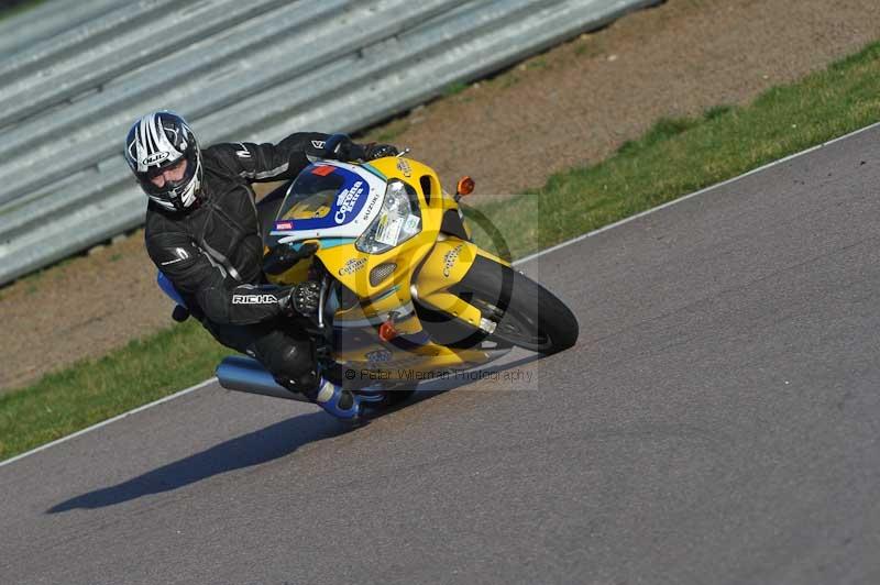 Rockingham no limits trackday;enduro digital images;event digital images;eventdigitalimages;no limits trackdays;peter wileman photography;racing digital images;rockingham raceway northamptonshire;rockingham trackday photographs;trackday digital images;trackday photos