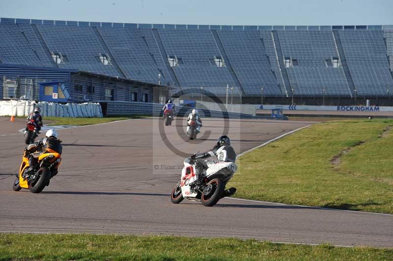 Rockingham no limits trackday;enduro digital images;event digital images;eventdigitalimages;no limits trackdays;peter wileman photography;racing digital images;rockingham raceway northamptonshire;rockingham trackday photographs;trackday digital images;trackday photos