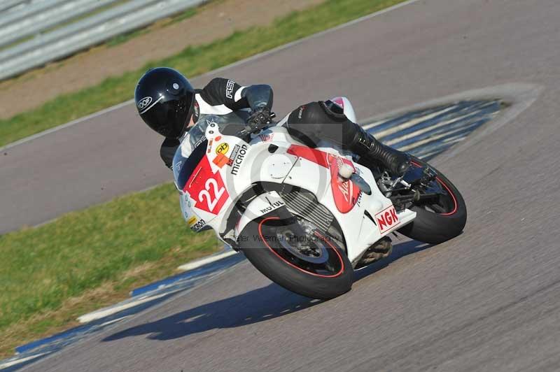 Rockingham no limits trackday;enduro digital images;event digital images;eventdigitalimages;no limits trackdays;peter wileman photography;racing digital images;rockingham raceway northamptonshire;rockingham trackday photographs;trackday digital images;trackday photos