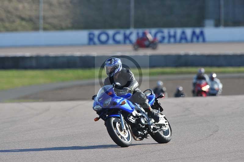 Rockingham no limits trackday;enduro digital images;event digital images;eventdigitalimages;no limits trackdays;peter wileman photography;racing digital images;rockingham raceway northamptonshire;rockingham trackday photographs;trackday digital images;trackday photos