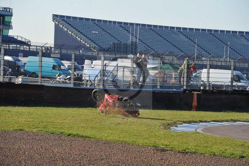 Rockingham no limits trackday;enduro digital images;event digital images;eventdigitalimages;no limits trackdays;peter wileman photography;racing digital images;rockingham raceway northamptonshire;rockingham trackday photographs;trackday digital images;trackday photos