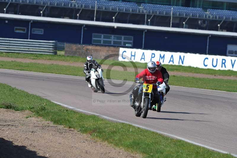 Rockingham no limits trackday;enduro digital images;event digital images;eventdigitalimages;no limits trackdays;peter wileman photography;racing digital images;rockingham raceway northamptonshire;rockingham trackday photographs;trackday digital images;trackday photos
