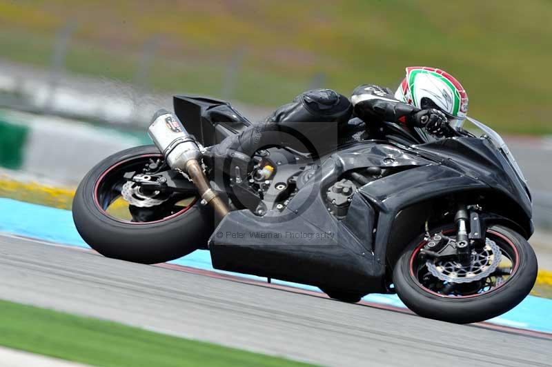 march 2010;motorbikes;no limits;peter wileman photography;portimao;portugal;trackday;trackday digital images