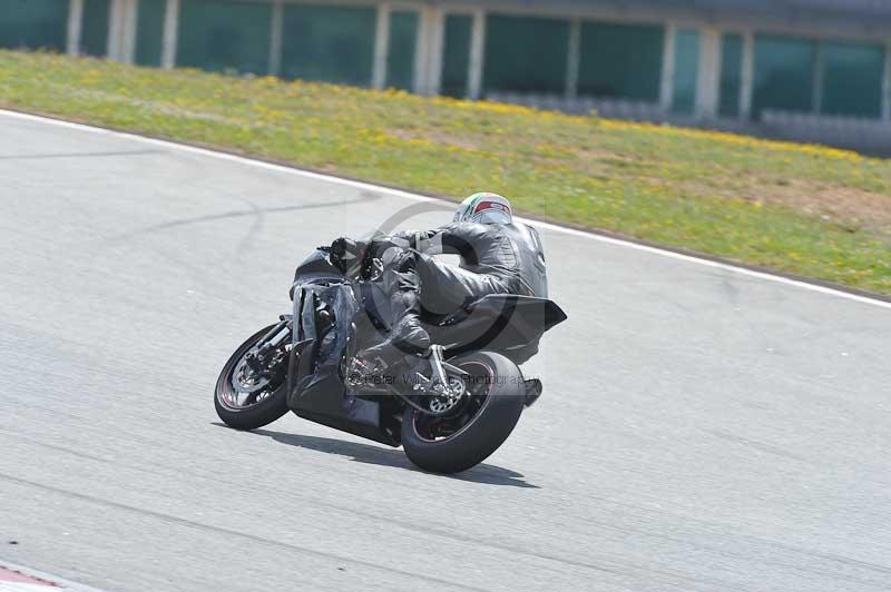 march 2010;motorbikes;no limits;peter wileman photography;portimao;portugal;trackday;trackday digital images