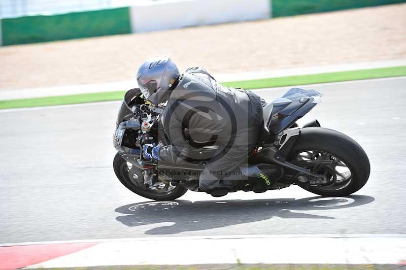 march 2010;motorbikes;no limits;peter wileman photography;portimao;portugal;trackday;trackday digital images
