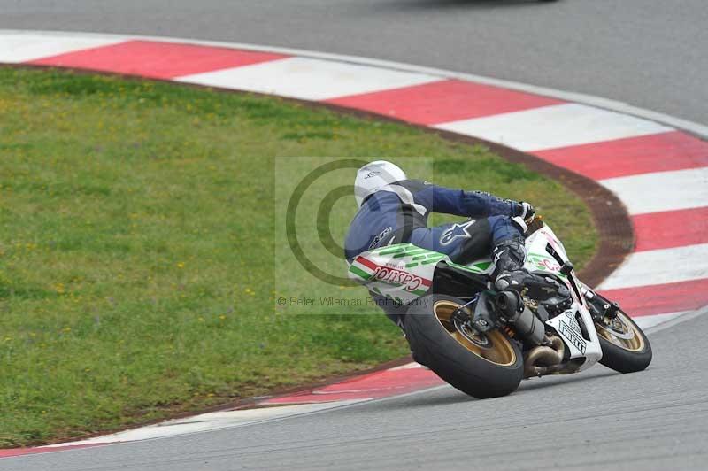 march 2010;motorbikes;no limits;peter wileman photography;portimao;portugal;trackday;trackday digital images