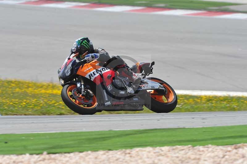 march 2010;motorbikes;no limits;peter wileman photography;portimao;portugal;trackday;trackday digital images