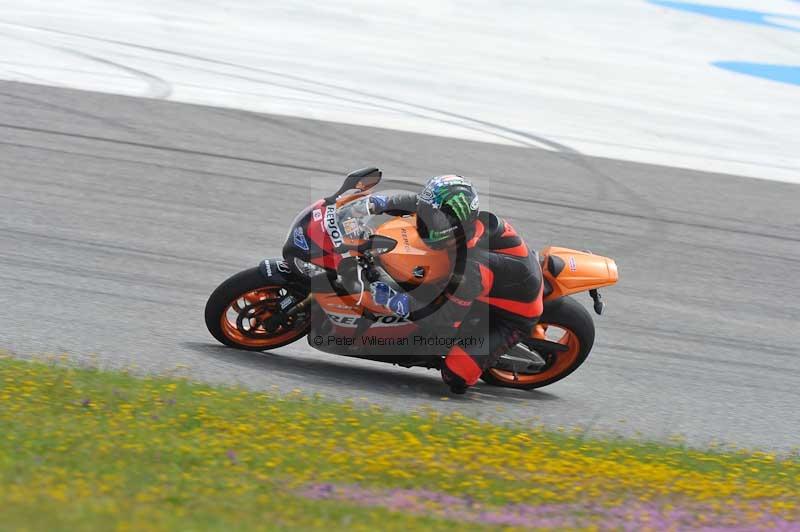 march 2010;motorbikes;no limits;peter wileman photography;portimao;portugal;trackday;trackday digital images