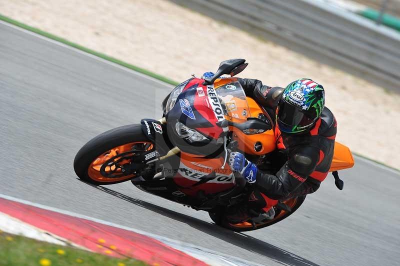 march 2010;motorbikes;no limits;peter wileman photography;portimao;portugal;trackday;trackday digital images