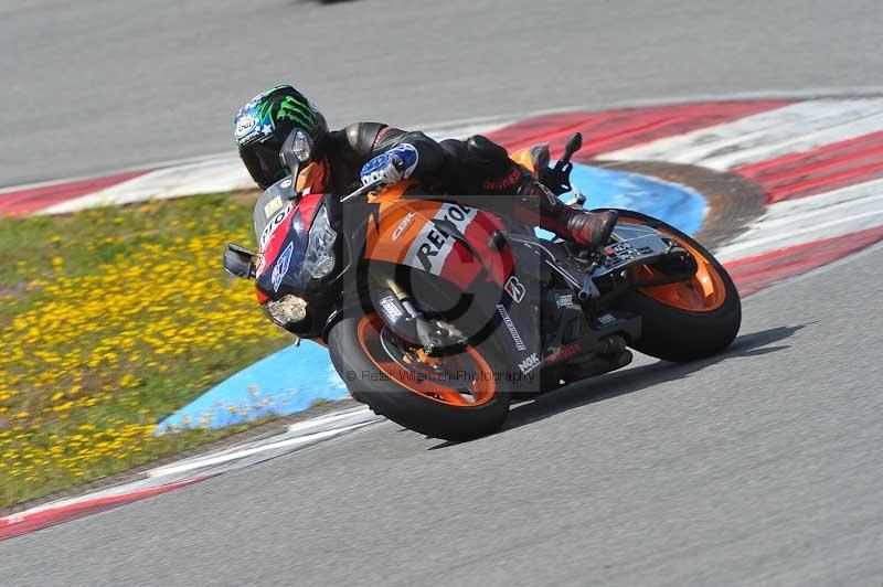march 2010;motorbikes;no limits;peter wileman photography;portimao;portugal;trackday;trackday digital images