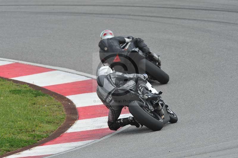 march 2010;motorbikes;no limits;peter wileman photography;portimao;portugal;trackday;trackday digital images