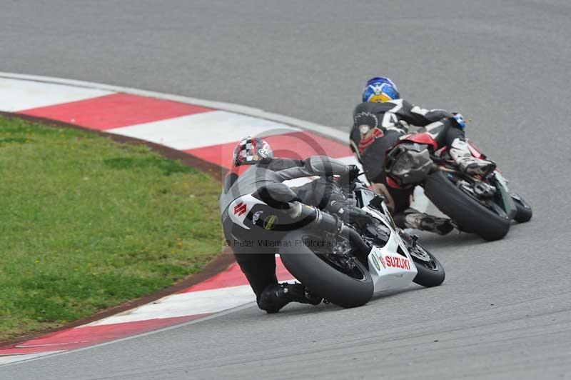 march 2010;motorbikes;no limits;peter wileman photography;portimao;portugal;trackday;trackday digital images