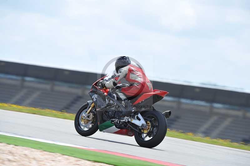 march 2010;motorbikes;no limits;peter wileman photography;portimao;portugal;trackday;trackday digital images