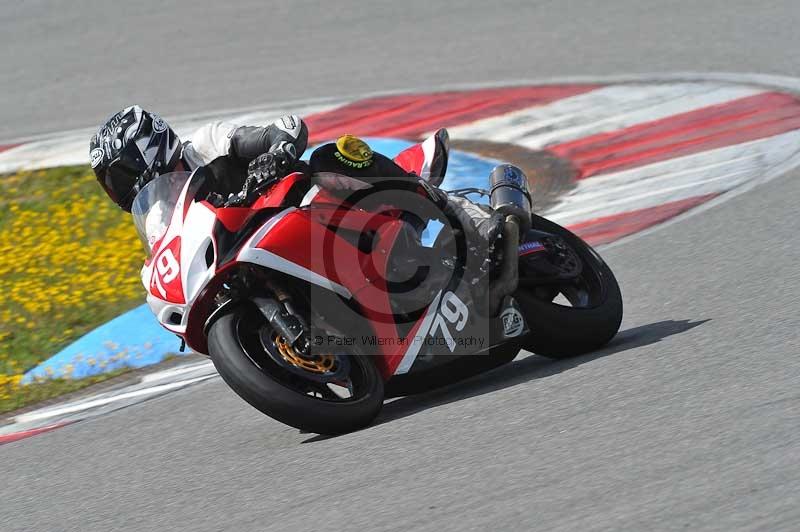 march 2010;motorbikes;no limits;peter wileman photography;portimao;portugal;trackday;trackday digital images