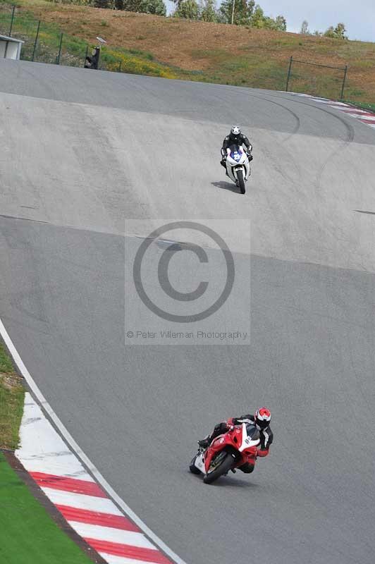march 2010;motorbikes;no limits;peter wileman photography;portimao;portugal;trackday;trackday digital images