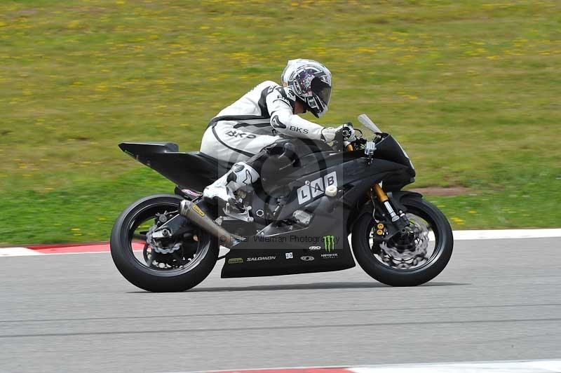 march 2010;motorbikes;no limits;peter wileman photography;portimao;portugal;trackday;trackday digital images