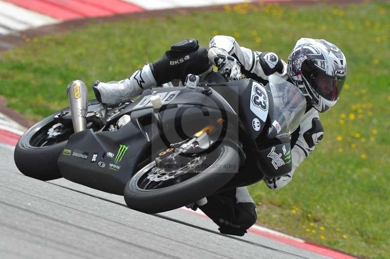 march 2010;motorbikes;no limits;peter wileman photography;portimao;portugal;trackday;trackday digital images