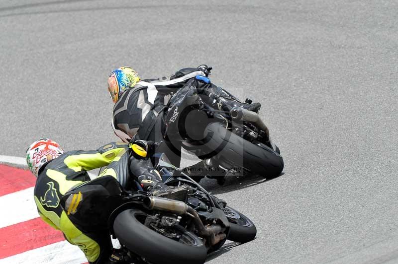 march 2010;motorbikes;no limits;peter wileman photography;portimao;portugal;trackday;trackday digital images